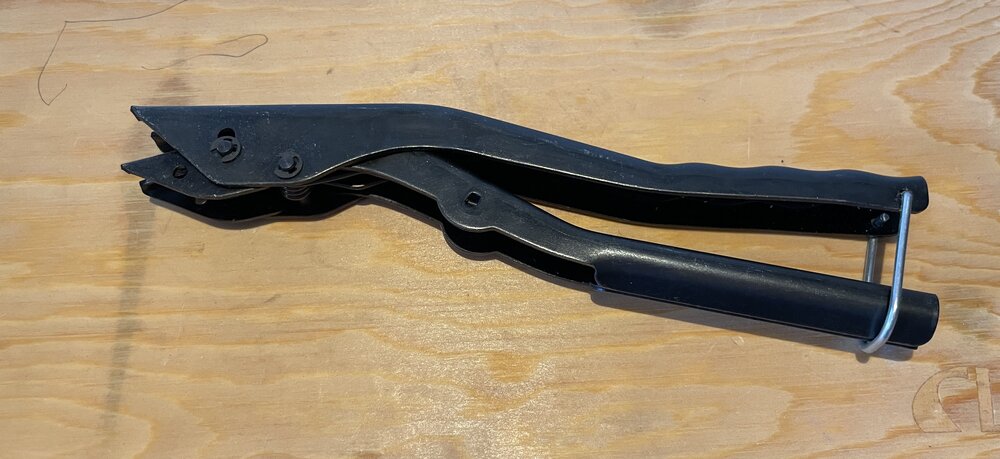 Pince à expansion (cheville Molly)